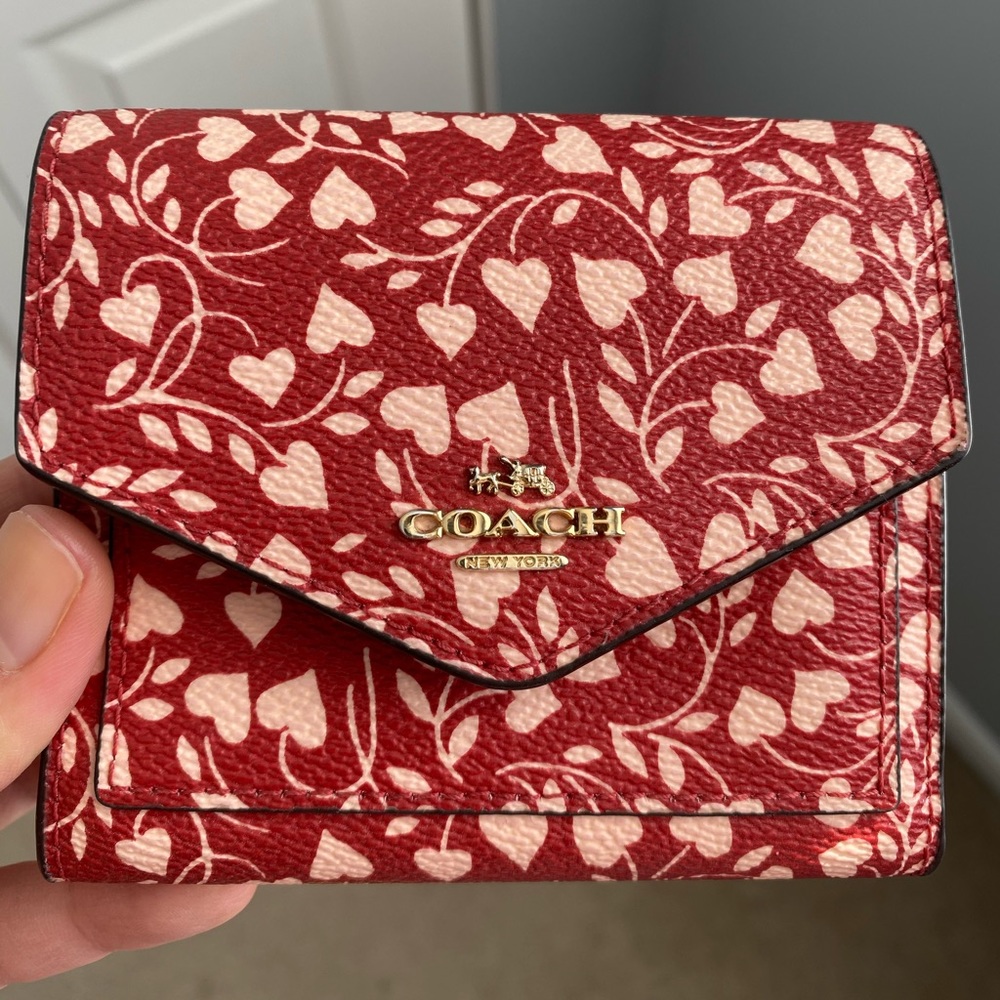 ♥️COACH V-DAY HEART ♥️ Signature Wallet